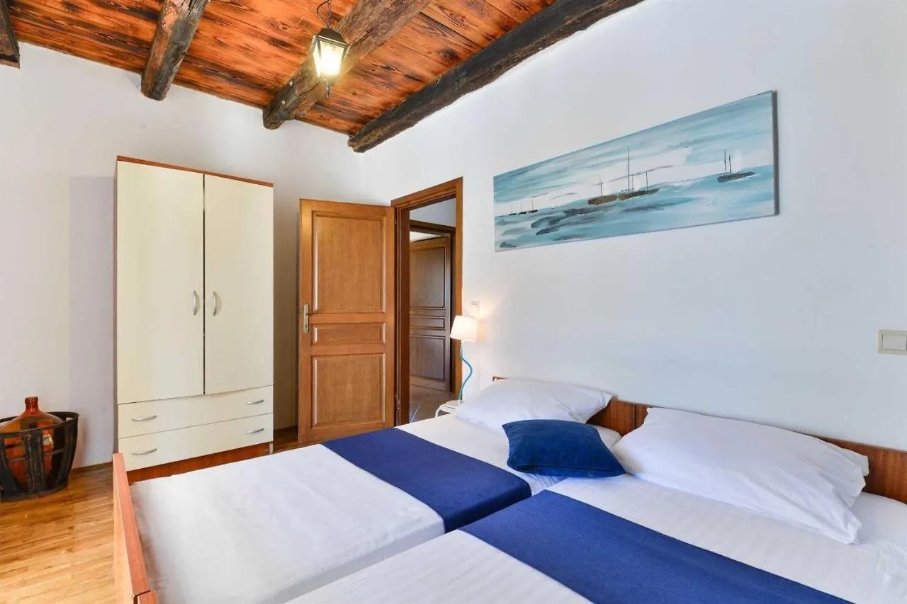 Villa Toscana Sole With Pool Svetvincenat